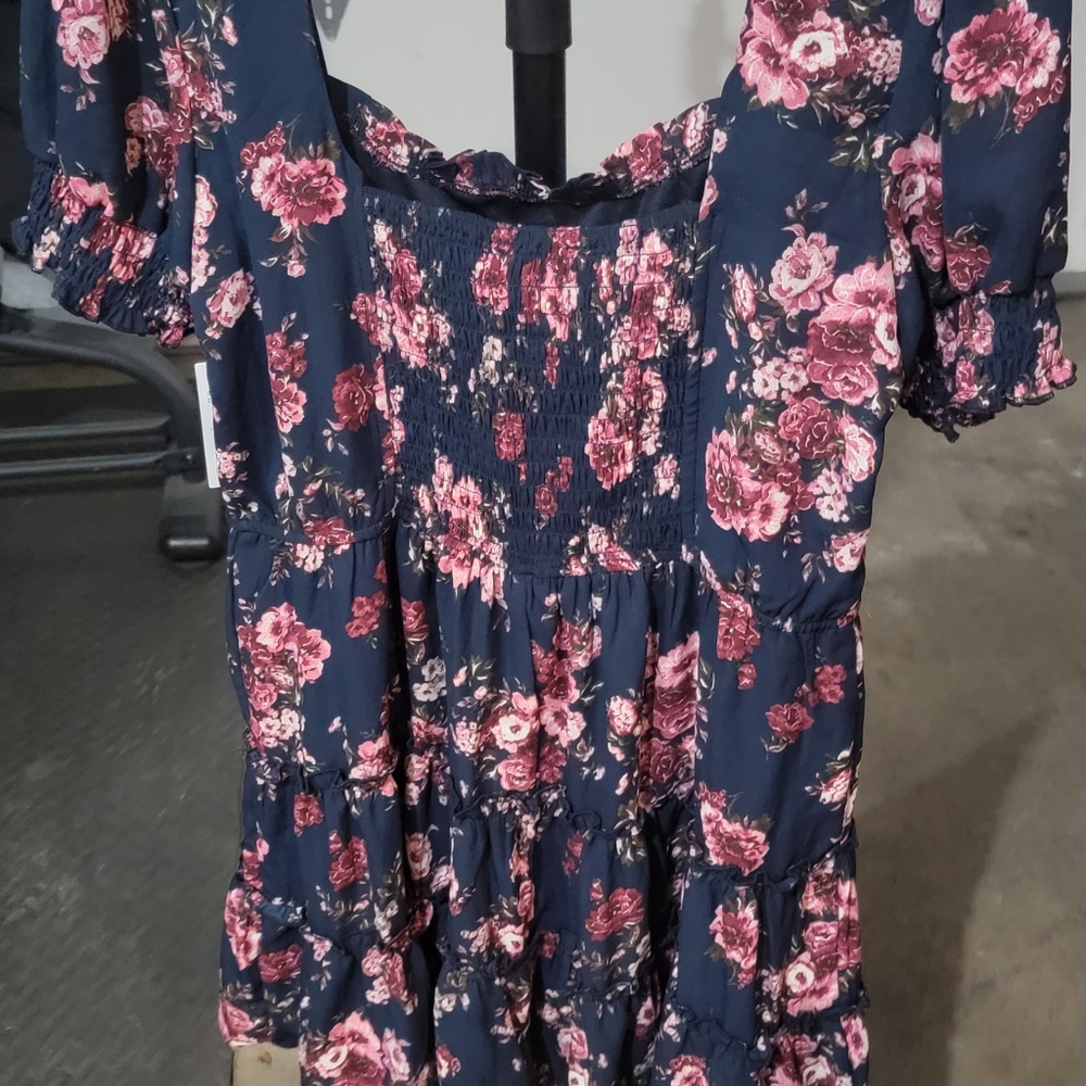 Dress - Picture 4 of 5